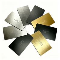 Biglietti da Visita Smart RFID NFC Personalizzati all'Ingrosso Ntag213 Ntag215 in Metallo per Controllo Accessi e Tessere Associative