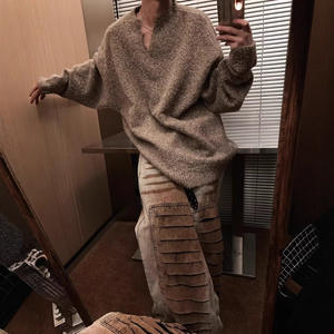 Cardigan ample unisexe en jacquard gris décontracté à col en V, style décontracté, pour l'automne et l'hiver, pour homme - Product Image 2