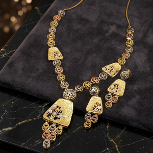 Conjunto de Joyería de Moda Tricolor al por Mayor, Collares de Latón Chapado en Oro de 3 Tonos, Collares Cortos Multitono y Juego de Pendientes - Product Image 1