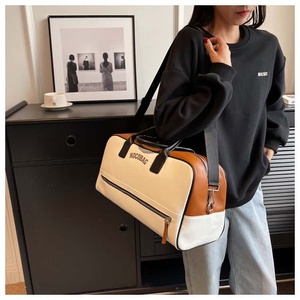 Sac de voyage unisexe en PU multifonctionnel, sac de week-end, sangle réglable, grande capacité, fermeture à glissière, beige noir - Product Image 6