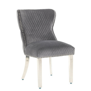<span class=keywords><strong>Chaise</strong></span> <span class=keywords><strong>de</strong></span> salle à manger au design européen moderne avec pieds en métal doré, revêtement en velours argenté <span class=keywords><strong>de</strong></span> <span class=keywords><strong>haute</strong></span> qualité, utilisation sur <span class=keywords><strong>table</strong></span> <span class=keywords><strong>de</strong></span> cuisine en plastique - Product Image 2