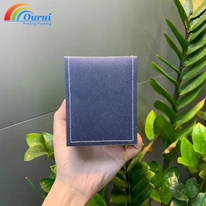 กล่องใส่นาฬิกากระดาษสีขาวทรงสี่เหลี่ยมจัตุรัสของอูรุยพร้อมเคสป้องกันแบบปิดด้วยผ้าฝ้ายด้านใน - Product Image 6