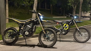 Surron Light Bee <span class=keywords><strong>Dirt</strong></span> Vélo électrique Off Road Light Bee X 8000W Noir Desert Brown Tuttio Soliel 01Dirt E <span class=keywords><strong>Bike</strong></span> - Product Image 6
