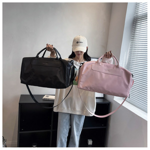 Sac de sport et de yoga personnalisé pour femmes avec séparation humide/sec, grande capacité, sac de natation, sac de voyage pour les courts séjours - Product Image 4