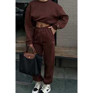 Conjunto Deportivo con Capucha Color Marrón, con Detalles Reflectantes y Transpirables, Tallas Grandes, para Invierno, con Logotipo Estampado y Lavado - Product Image 2