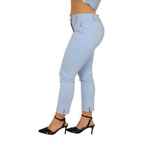 Pantalon pour femme bleu ciel coupe slim longueur courte décontracté - Product Image 2
