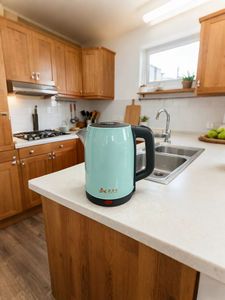 Wholesale 1800W Cordless <b>Kettle</b> 2L High-Speed Boiling Stainless Steel Wide Mouth Lid <b>Temperature</b> <b>Control</b> Household - Product Image 4
