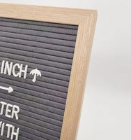 Tableau de messages modifiable 10x10 pouces, tableau de lettres en feutre avec support en bois et crochet mural, y compris 460 lettres en plastique blanches prédécoupées