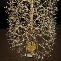 Feiertagsdekoration für Garten und Zuhause Leuchtender Eisen-Tannenbaum, Hochglanz-Metallnadeln, Wetterfeste Dekoration