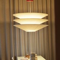 Suspension LED moderne et luxueuse en papier DuPont, avec abat-jour conique flottant en parchemin blanc et lumière à trois couleurs changeantes