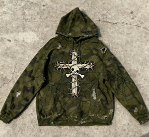 Sudadera con Capucha de Diseño OEM de Lujo para Hombre, Colección Otoño, con Bajo de Corte Crudo, Estampado Digital de Araña, Apliques de Camuflaje, Bordado Desgastado y Detalles con Cuentas - Product Image 1