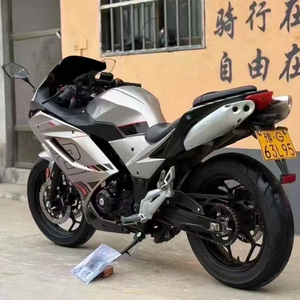 Motocyclettes d'occasion : <span class=keywords><strong>Kawasaki</strong></span> <span class=keywords><strong>H2</strong></span> <span class=keywords><strong>400</strong></span> - Moto sportive - Moto de rue 400cc - Moto de course - Moto de rue - Product Image 3