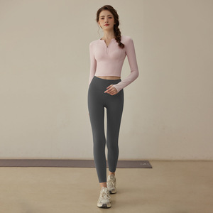Phụ nữ chặt chẽ phù hợp với một nửa Zip Yoga Crop Top cho phòng tập thể dục Pilates Studio chạy tập thể dục ngoài trời OEM nhà máy tùy chỉnh bán buôn dài tay - Product Image 4