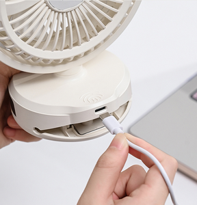 2026 Mới Nhất Ngoài Trời Bé Xoay Hiển Thị Có Thể Sạc Lại Bàn <span class=keywords><strong>Fan</strong></span> Xách Tay Xoay Mini Clip Bảng <span class=keywords><strong>Fan</strong></span> Hâm Mộ - Product Image 3