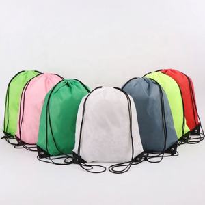 Sac de sport personnalisé avec logo imprimé, sac de voyage en polyester avec cordon de serrage pour le basketball, le marathon, sac à chaussures pliable en nylon, sacs de shopping - Product Image 1