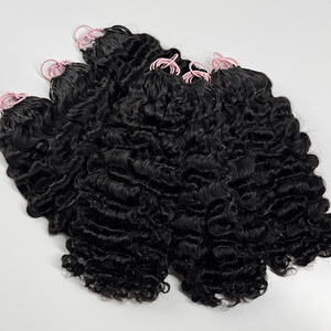 Cabello humano rizado para crochet, negro natural, pre-enlazado, textura suave y elástica para trenzas boho y estilos de crochet. - Product Image 1
