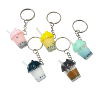 Porte-clés en résine en forme de tasse de bubble tea, breloque créative style boisson avec pendentif et détail paille pour clés de voiture et sac à dos