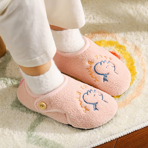 2025 Zapatillas de algodón <span class=keywords><strong>para</strong></span> niños, nuevas zapatillas de invierno <span class=keywords><strong>para</strong></span> niños, lindas niñas de interior, niños, padres e hijos, zapatos peludos <span class=keywords><strong>para</strong></span> bebés - Product Image 1