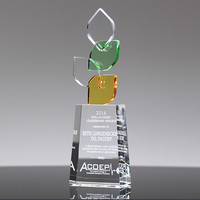 Vase trophée rectangulaire classique en cristal avec texte gravé pour récompenses d'entreprise et commémorations