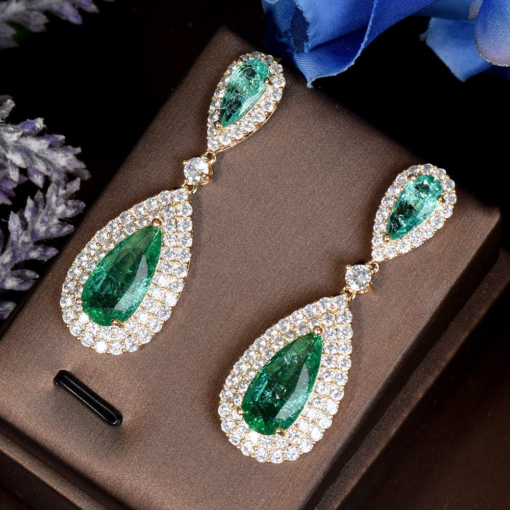 สีเขียว