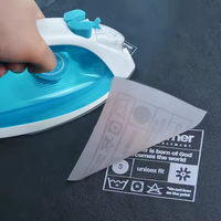 Étiquettes de vêtements lavables imprimées sur mesure avec forme et logo personnalisés pour transfert thermique sur vêtements, chaussures et sacs