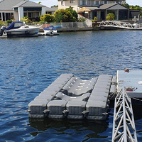 Plateforme de levage pour bateau et jet ski en HDPE avec charnière