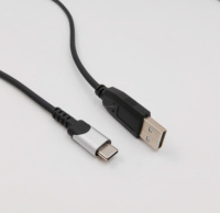 USB-C berkualitas tinggi ke jalur koneksi USB-A