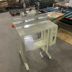 Selladora Neumática de Pedal para Trajes Médicos o Batas con Tanque de Agua, Máquina de Sellado por Enfriamiento para Bolsas de Plástico y Papel de Aluminio - Product Image 6