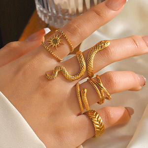 Modische Nicht Verblassende 18K Vergoldete Edelstahl Schlangen-Ringe, Verstellbare Offene Ringe, Unregelmäßige Gedrehte Schlangen-Fingerringe für Damen-Schmuck - Product Image 1