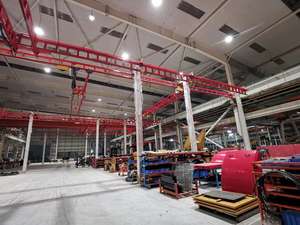 Pont roulant rigide léger pour poste de travail intérieur, capacité 1,8 tonne, composant moteur essentiel, autoportant au sol, télécommande, 7,5 m - Product Image 5