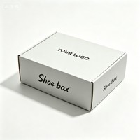 Boîtes d'expédition en carton ondulé à bas prix avec logo personnalisé, emballage en papier recyclable pour chaussures et vêtements, emballage pliable à rabat
