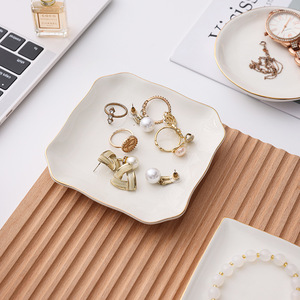 Bandeja y Plato de Cerámica Yixing Art <span class=keywords><strong>Deco</strong></span> con Borde Dorado para Exhibición de Joyas: Collares, Anillos y Pendientes - Product Image 2