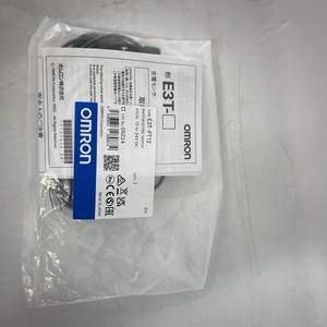 Sensor Fotoeléctrico E3T-FT12 - Alta Eficiencia, Duradero, Ecológico, con Voltaje Universal - Product Image 1