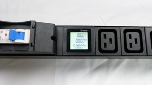 DoyonTek 7.5kw 240V 30A C13 C19 Outlet Rack Mount LCD <b>Meter</b> Miner PDU with L6-30P - Product Image 3