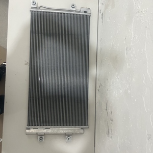 Parti di Ricambio per Camion Sinotruck Howo, Gruppo Radiatore Condensatore per Aria Condizionata 712W61942-0642 - Product Image 2