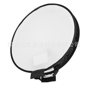 Neewer Softbox Rond 40cm Diffuseur de Flash Portable Pliable en Tissu Oxford pour Photographie de Portrait - Product Image 1