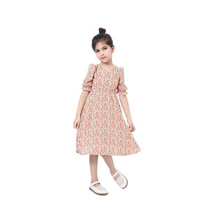 Robe de princesse smockée de luxe à col en V et manches à volants pour petites filles, motif floral d'été, directement de l'usine - Product Image 3