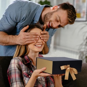 Wholesale Best Selling Rigid Folding Black Gold Packaging <b>Magnetic</b> <b>Boxes</b> Flip Foldable <b>Gift</b> <b>Boxes</b> With Your Logo - Product Image 6
