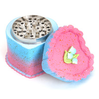 Portable 65mm Métal Plastique Herbe Tabac Broyeur Bonbons Coeur Couleur 4 Pièces Manuel Moderne pour Fumer Accessoires Idée Cadeau pour