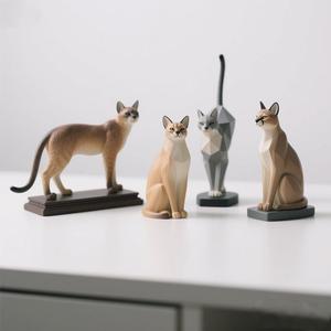 Estatuilla de resina de gato <span class=keywords><strong>Caracal</strong></span> realista, escultura felina del desierto geométrica pintada a mano con orejas copetudas, decoración de vida silvestre - Product Image 1