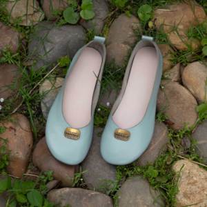 Scarpe da donna cinesi fabbrica OEM ODM in vera pelle stile da passeggio morbide da donna scarpe basse da balletto slip on scarpe basse con tacco basso da donna - Product Image 5