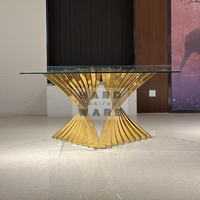 Pied en acier inoxydable dessus en verre Unique moderne luxe 8 places mariage événement table à manger ensemble avec chaise