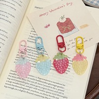 KC624 Metalen sleutelhanger met glitter PVC aardbei hanger schattig fruit tas charme accessoire voor meisjes cadeau