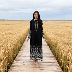 Abaya élégante plissée imprimée en polyester pour femmes musulmanes, robe modeste sur mesure, tissu Abaya du Moyen-Orient - Product Image 1