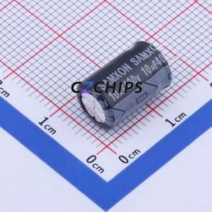 Condensador Electrolítico de Aluminio de Montaje Pasante EKM106M2GF12CB, Componente de Montaje Pasante (THT), D8xL12mm 10uF 20% 400V 3.5mm - Product Image 1