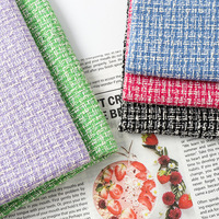 Tissu en tweed de printemps pour veste en tissu de couleur mélangée de style manteau pour filles vêtements en laine grossière en soie brillante tissée
