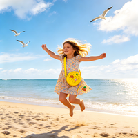CHINFAI Nouveau mini sac fourre-tout portable, sac à bandoulière avec breloque sabot, sac de plage pour les sorties, les courses, les fêtes, les enfants et la famille
