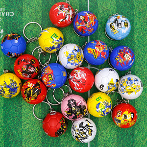 Porte-clés ballon de football États-Unis Canada Mexique 2026 avec pendentif drapeau national Ronaldo pour souvenir ou ornement, non emballé, fabriqué en Chine - Product Image 1