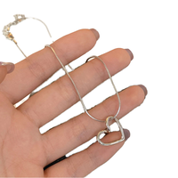 Collier tendance en acier inoxydable plaqué avec pendentif cœur creux pour femme, chaîne de clavicule cœur pêche, cadeau d'anniversaire pour collègues