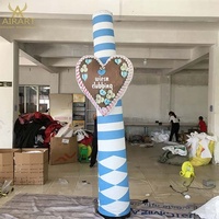Piliers gonflables décoratifs en forme de cœur pour événements. Colonnes gonflables décoratives pour exposition